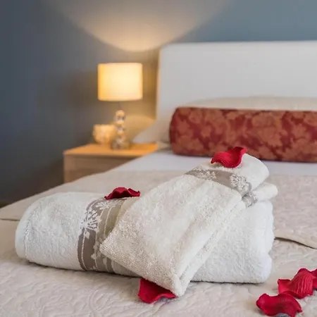 App Sea View In Old Town With Balcony