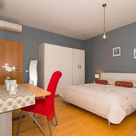 App Sea View In Old Town With Balcony Apartment