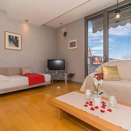 App Sea View In Old Town With Balcony 公寓