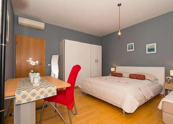 App Sea View In Old Town With Balcony Apartament