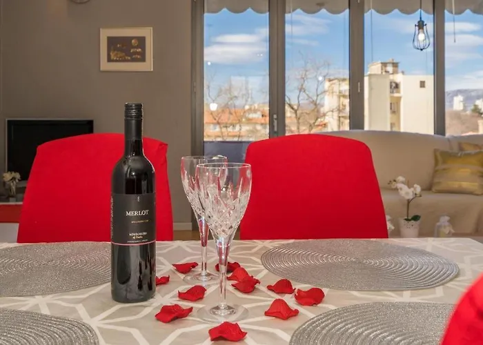 App Sea View In Old Town With Balcony Split