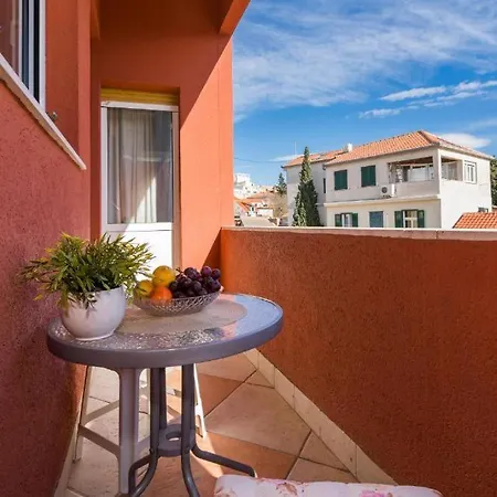App Sea View In Old Town With Balcony Апартаменты